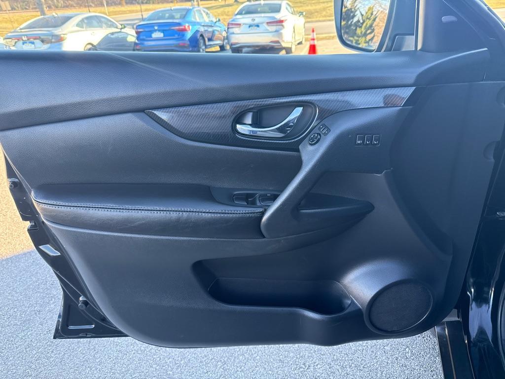 used 2020 Nissan Rogue car, priced at $12,301