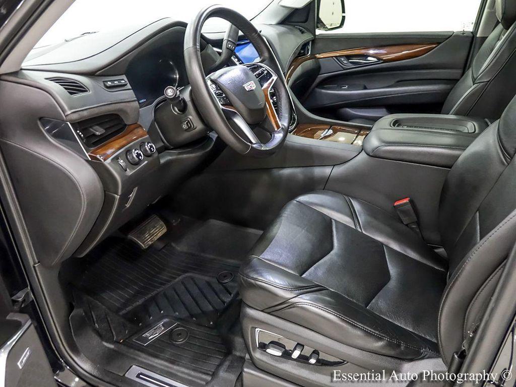 used 2020 Cadillac Escalade ESV car, priced at $27,995