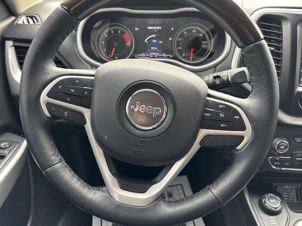 used 2018 Jeep Cherokee car, priced at $13,961
