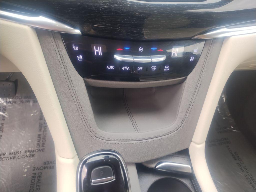 used 2021 Cadillac XT6 car, priced at $27,304
