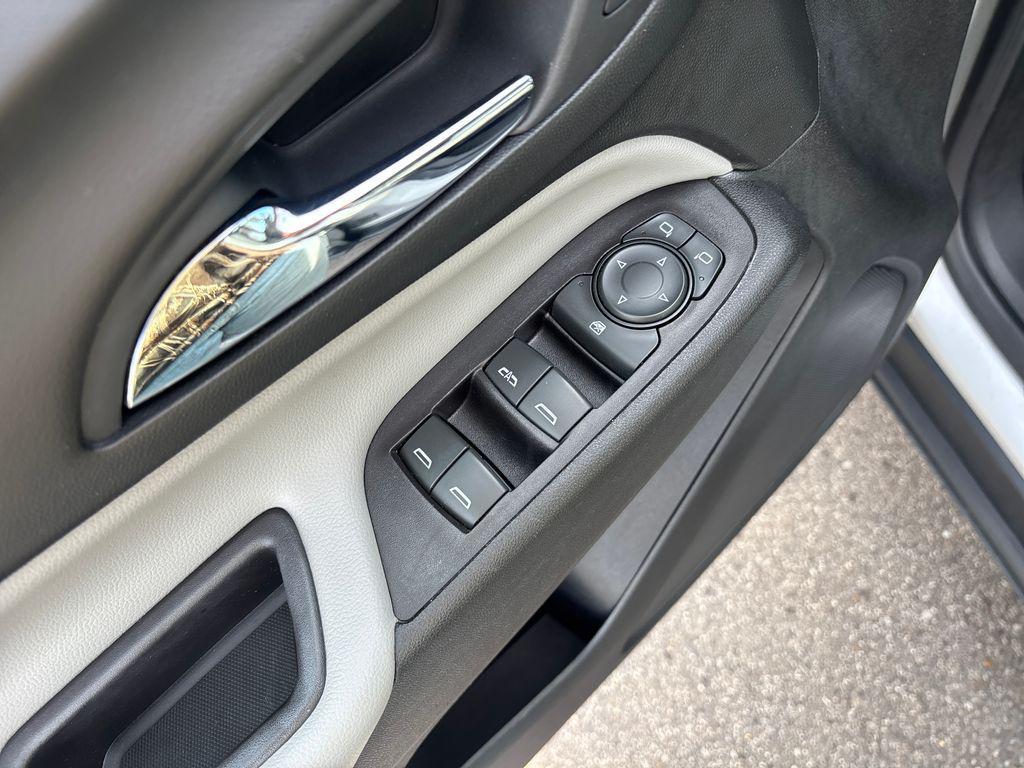 used 2020 Chevrolet Equinox car, priced at $12,183