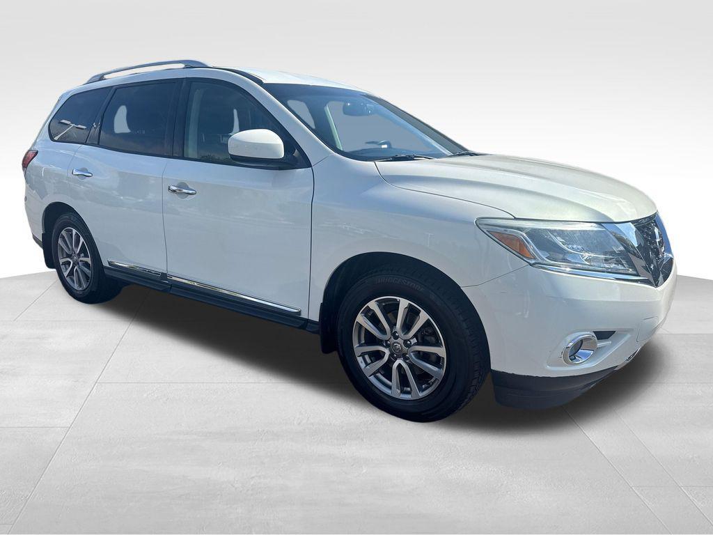 used 2014 Nissan Pathfinder car, priced at $11,826