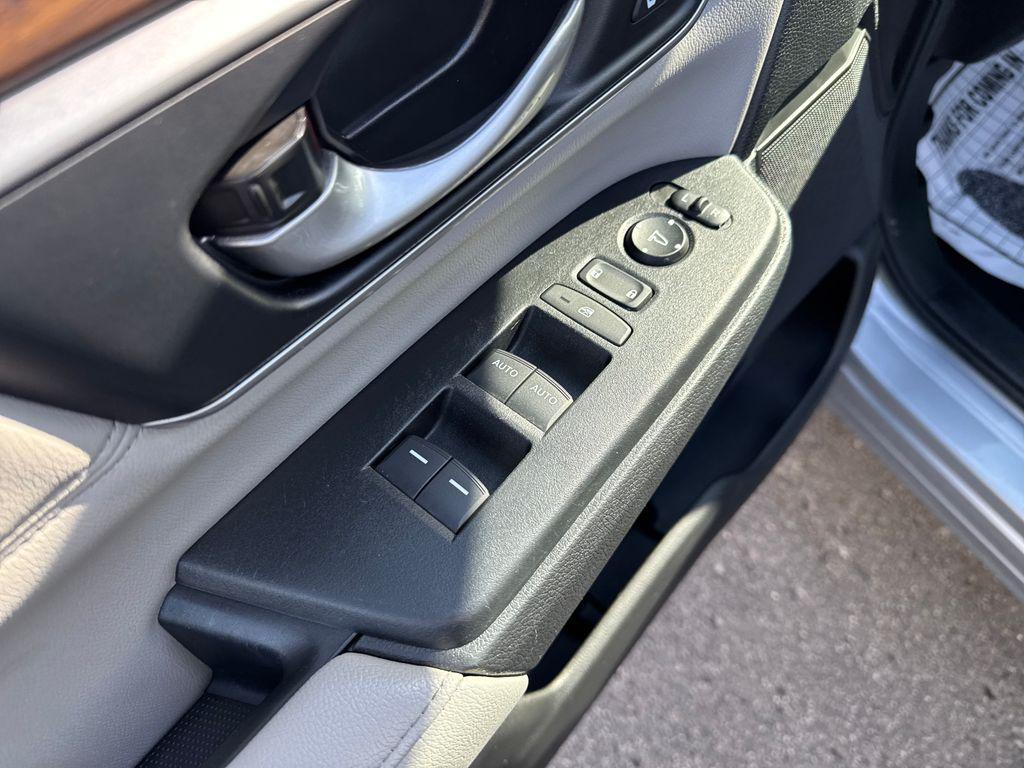 used 2020 Honda CR-V car, priced at $22,946