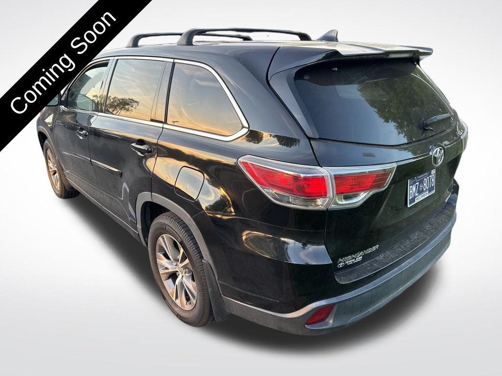 used 2015 Toyota Highlander car, priced at $19,197