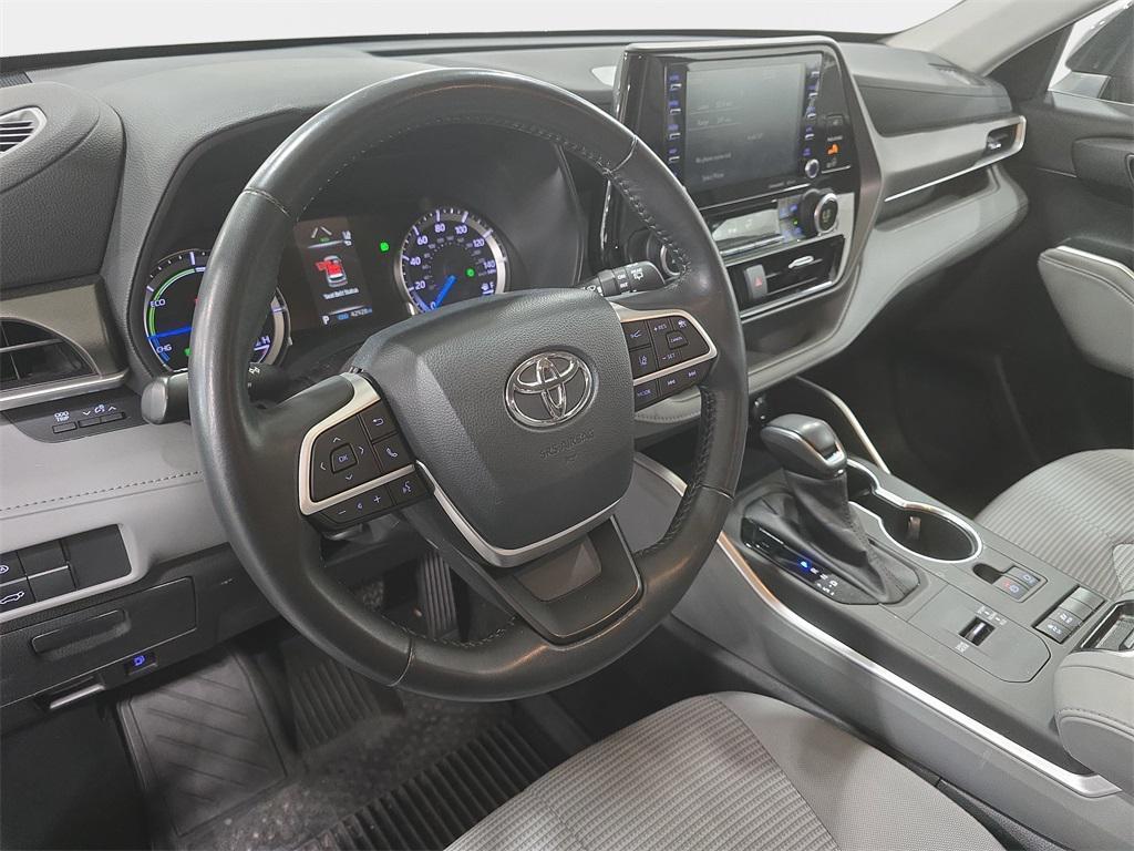 used 2022 Toyota Highlander Hybrid car, priced at $30,499