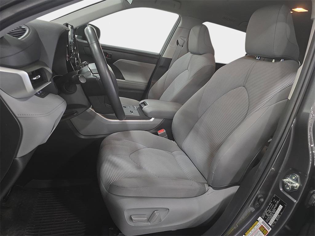 used 2022 Toyota Highlander Hybrid car, priced at $30,499