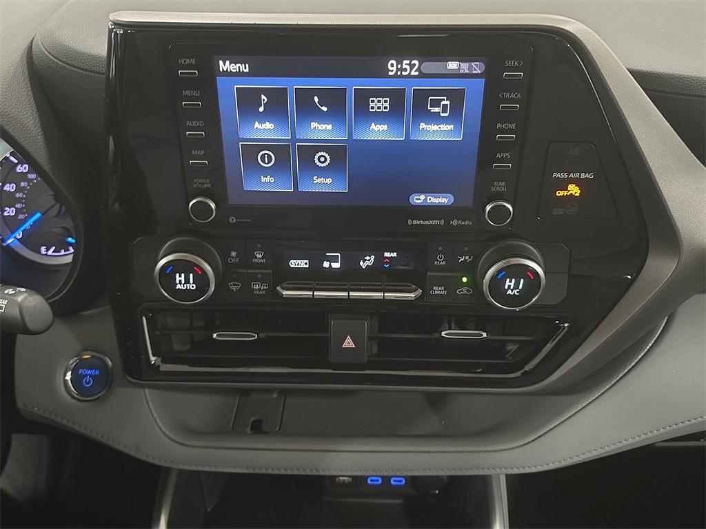 used 2022 Toyota Highlander Hybrid car, priced at $30,499