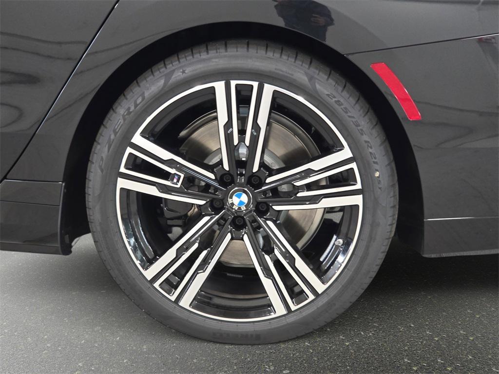 new 2026 BMW i7 car, priced at $114,925