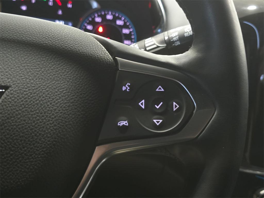 used 2023 Chevrolet Traverse car, priced at $30,990