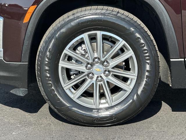 used 2023 Chevrolet Traverse car, priced at $28,200