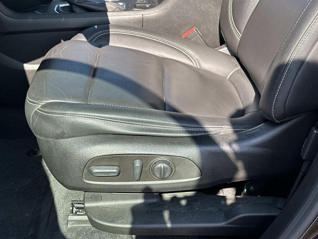 used 2023 Chevrolet Traverse car, priced at $28,200