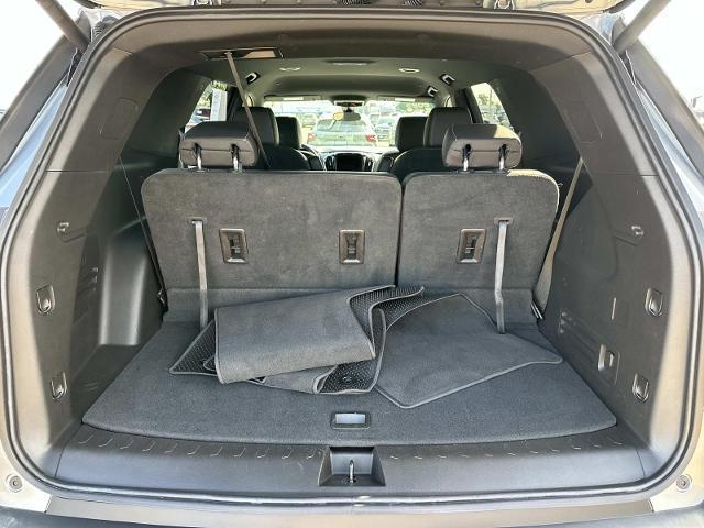 used 2023 Chevrolet Traverse car, priced at $29,796