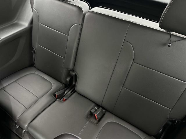 used 2023 Chevrolet Traverse car, priced at $30,996