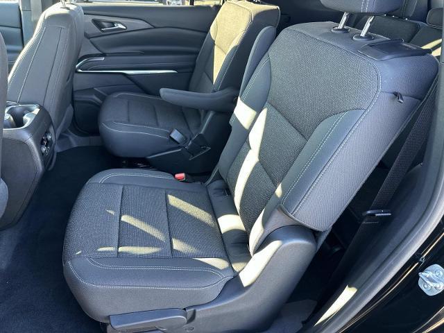 used 2024 Chevrolet Traverse car, priced at $34,996