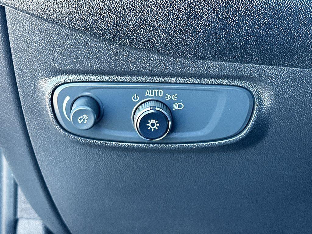 used 2023 Chevrolet Equinox car, priced at $20,395