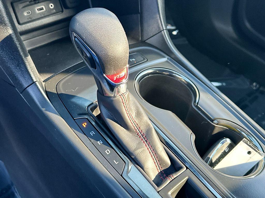 used 2023 Chevrolet Equinox car, priced at $20,395