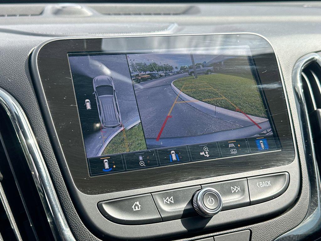 used 2024 Chevrolet Equinox car, priced at $25,829