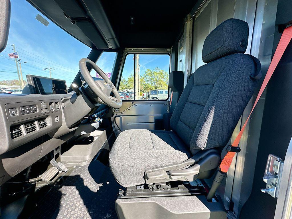 new 2026 Chevrolet BrightDrop 400 car, priced at $55,000