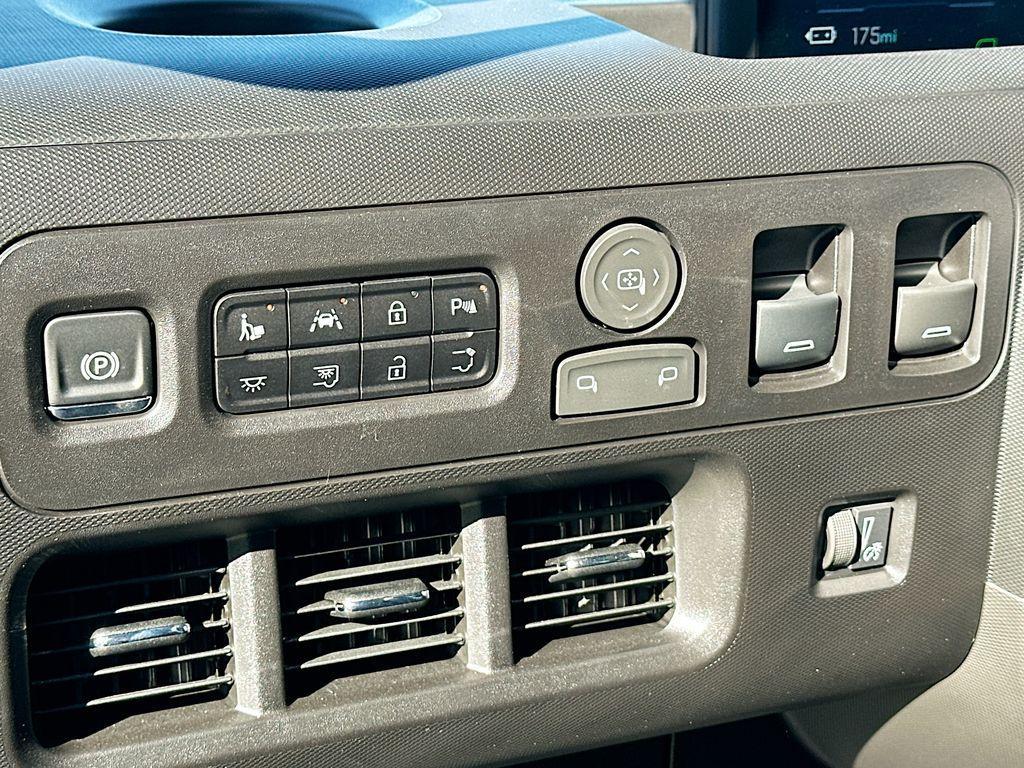 new 2026 Chevrolet BrightDrop 400 car, priced at $55,000