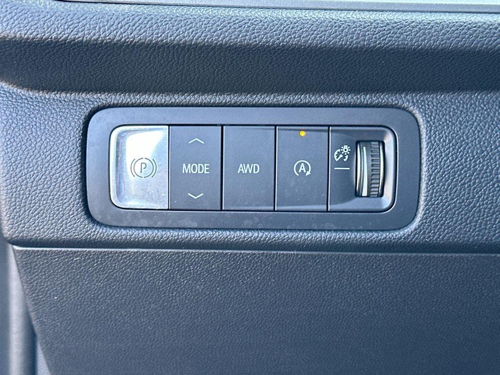 used 2024 Chevrolet Traverse car, priced at $36,952