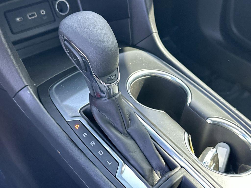 used 2024 Chevrolet Equinox car, priced at $20,676