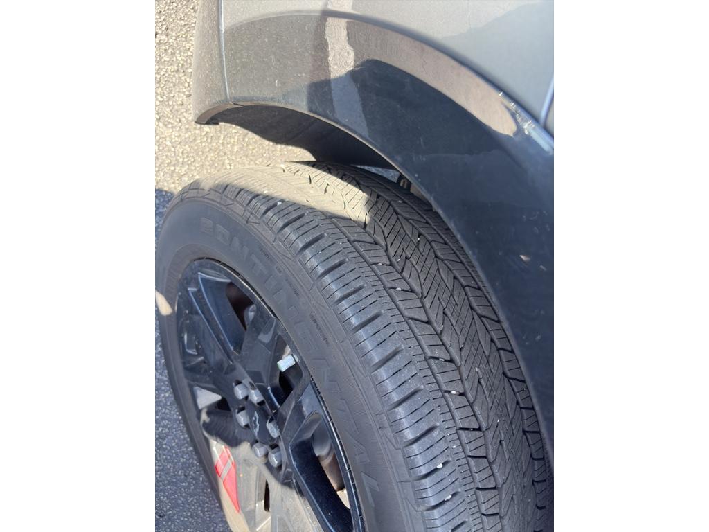 used 2023 Chevrolet Traverse car, priced at $32,907