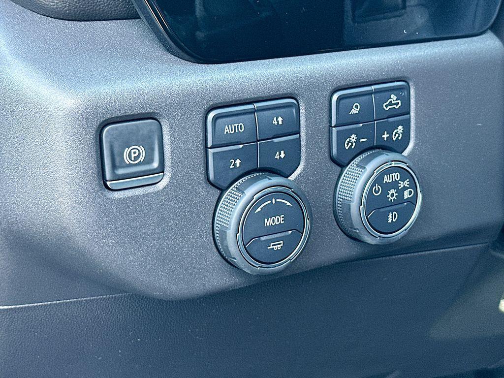 used 2024 Chevrolet Silverado 1500 car, priced at $58,995