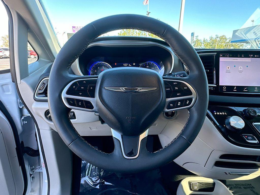 used 2024 Chrysler Pacifica car, priced at $27,450