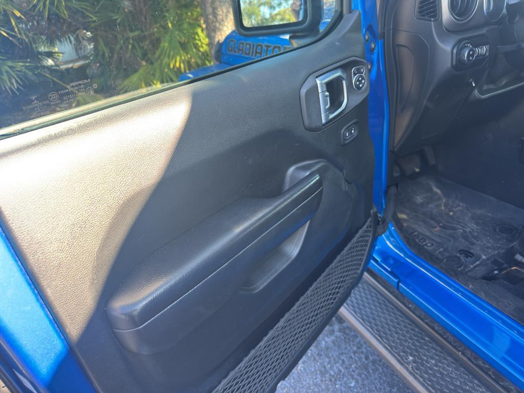 used 2021 Jeep Gladiator car, priced at $25,999