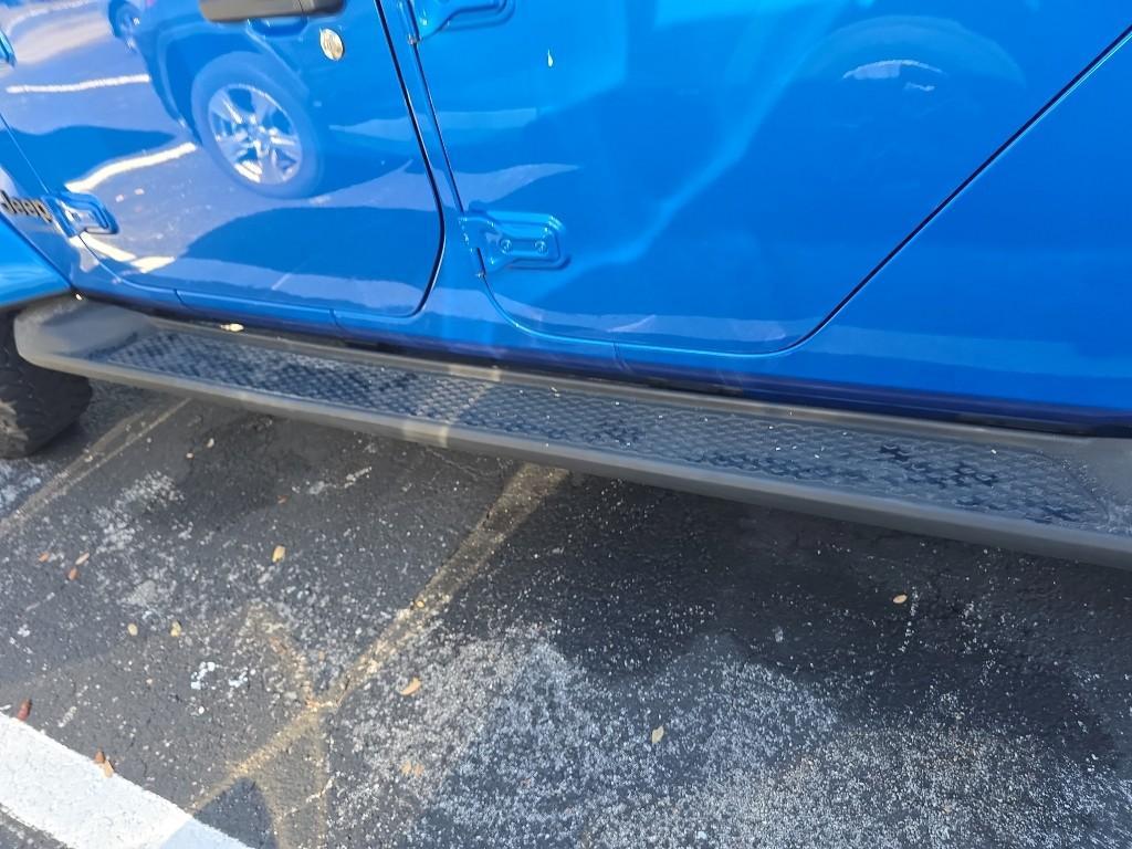 used 2021 Jeep Gladiator car, priced at $25,999