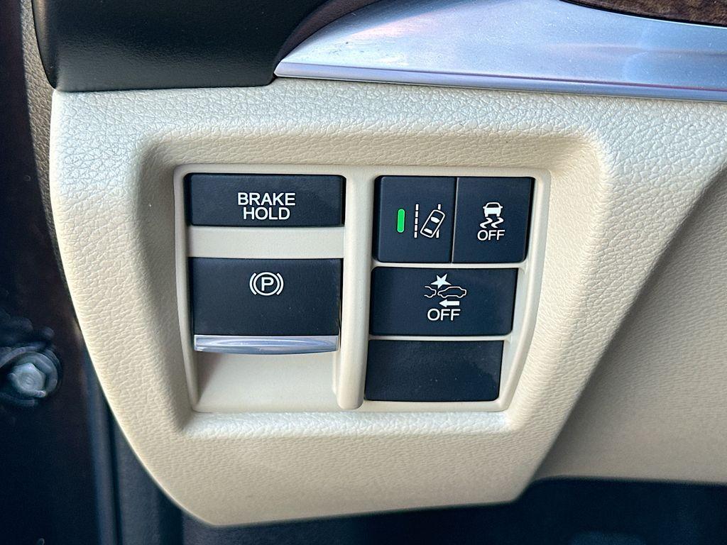 used 2018 Acura MDX car, priced at $22,000