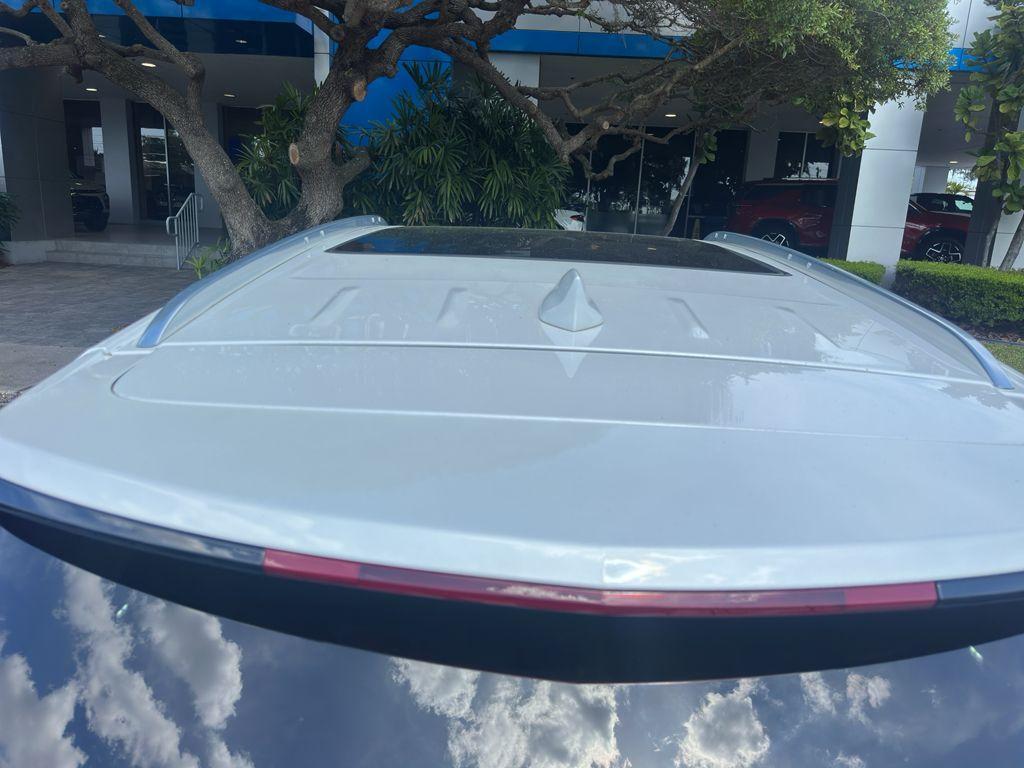 used 2022 Cadillac XT5 car, priced at $29,250