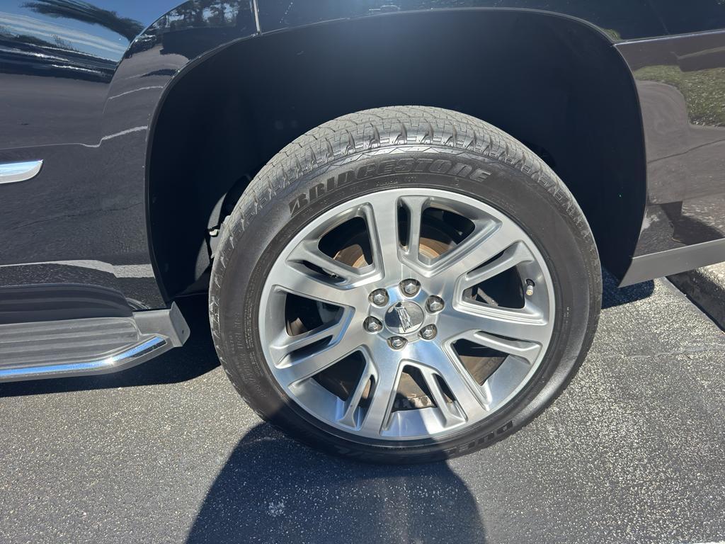 used 2017 Cadillac Escalade car, priced at $26,900