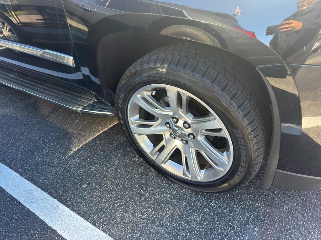 used 2017 Cadillac Escalade car, priced at $26,900