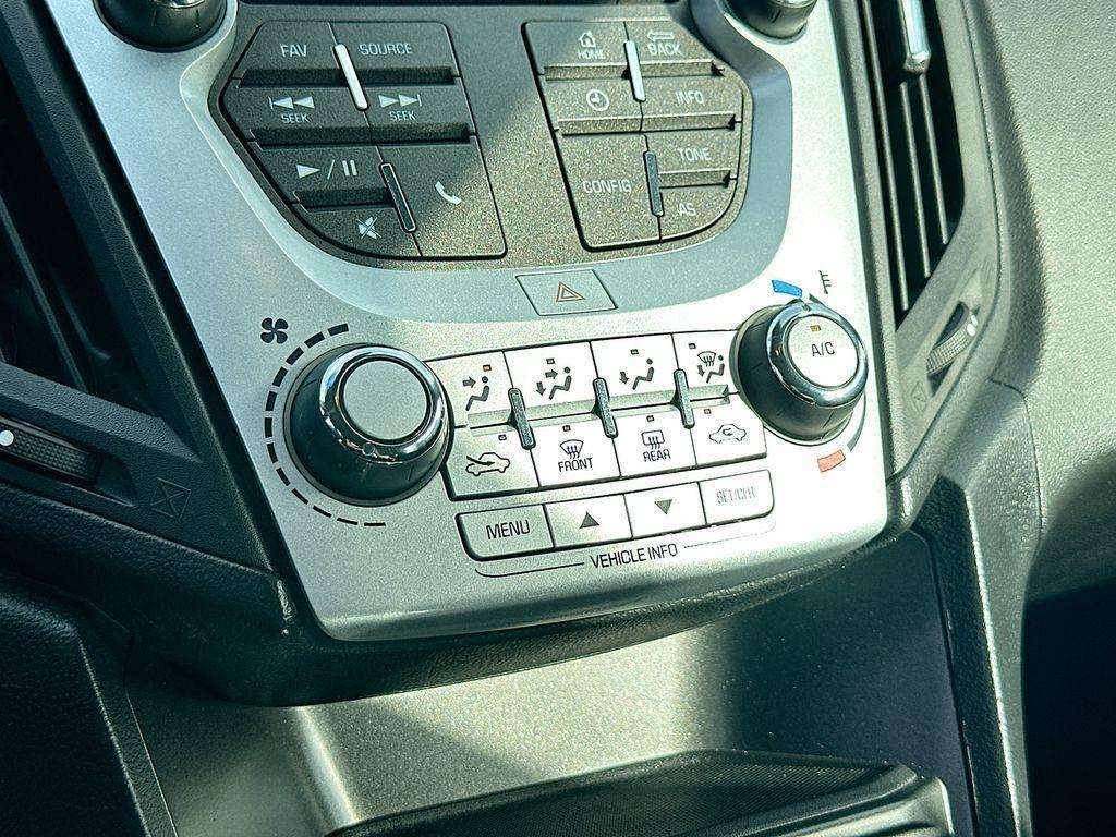 used 2016 Chevrolet Equinox car, priced at $10,600