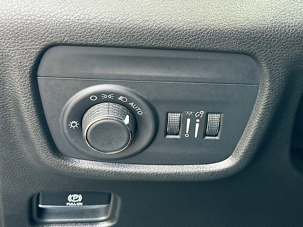 used 2023 Jeep Grand Cherokee L car, priced at $34,624