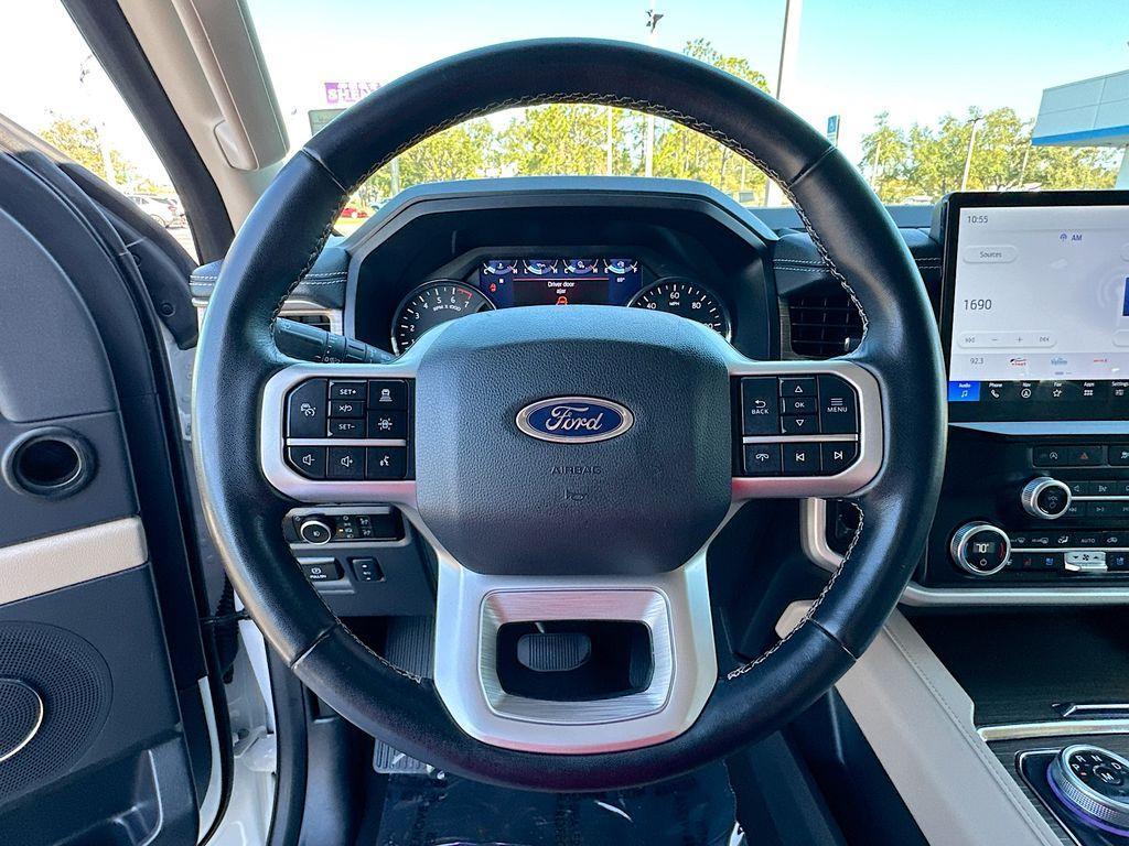 used 2024 Ford Expedition car, priced at $45,899