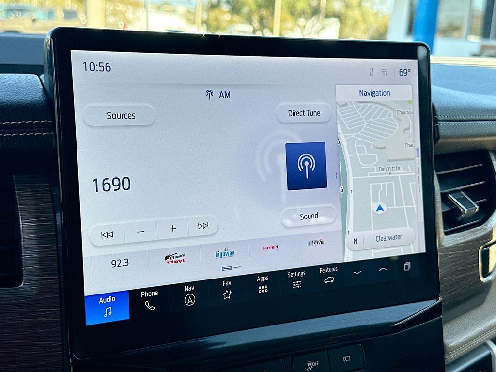 used 2024 Ford Expedition car, priced at $45,899