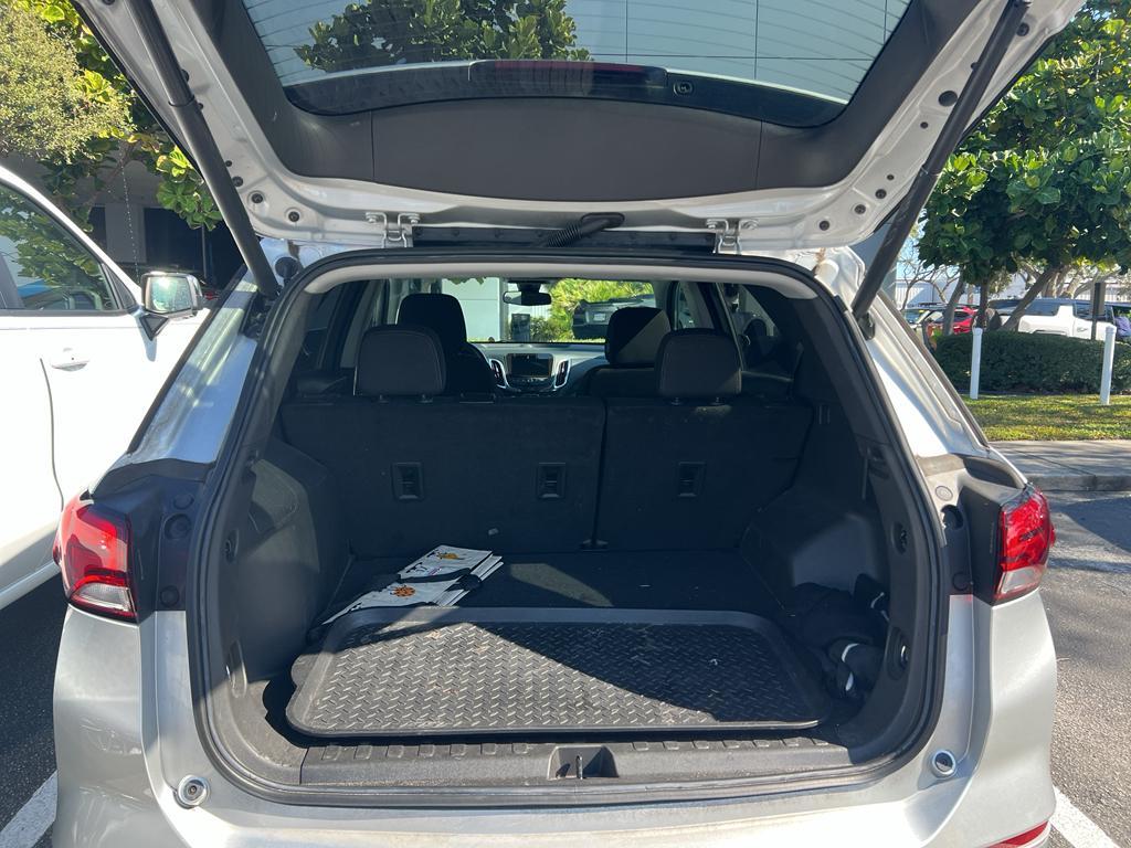 used 2022 Chevrolet Equinox car, priced at $18,400