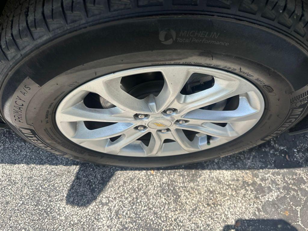 used 2020 Chevrolet Equinox car, priced at $19,443