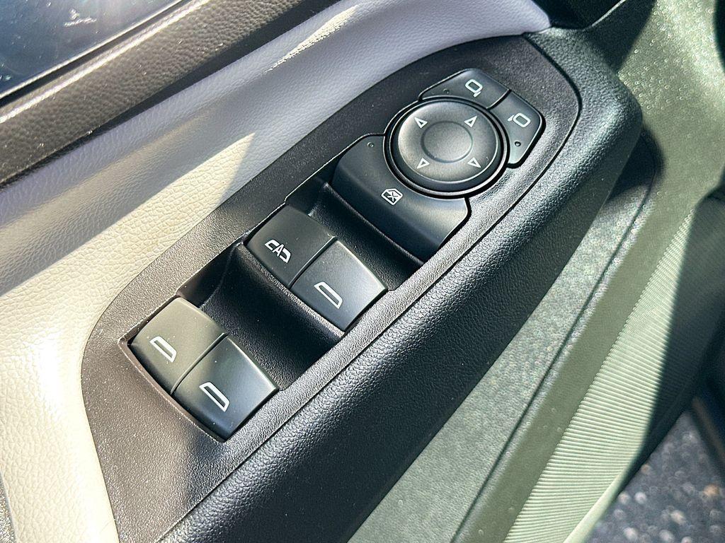 used 2020 Chevrolet Equinox car, priced at $17,442