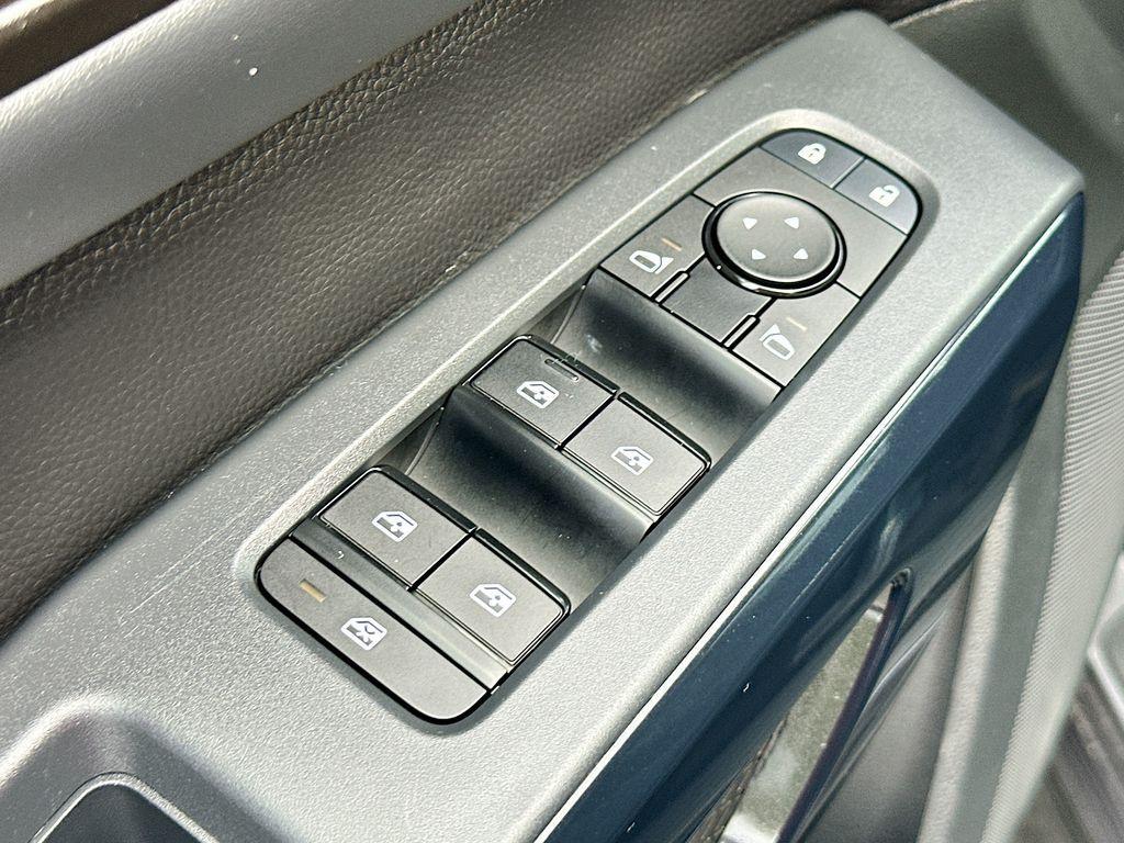 used 2025 Nissan Pathfinder car, priced at $27,780