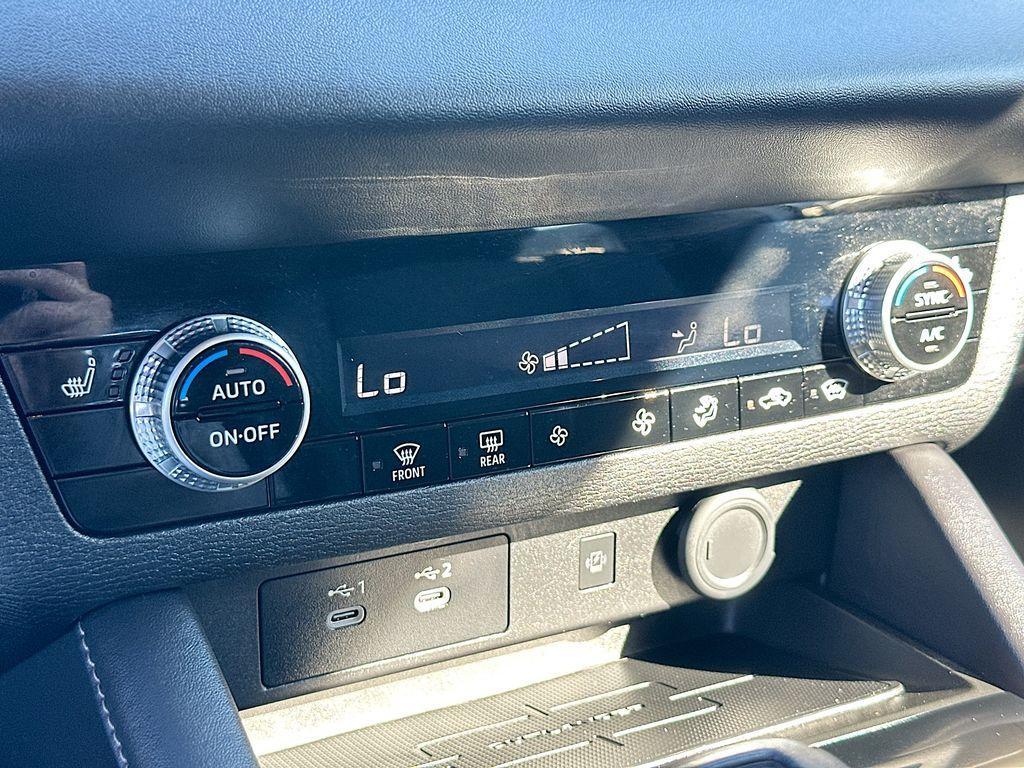 used 2025 Mitsubishi Outlander car, priced at $24,150