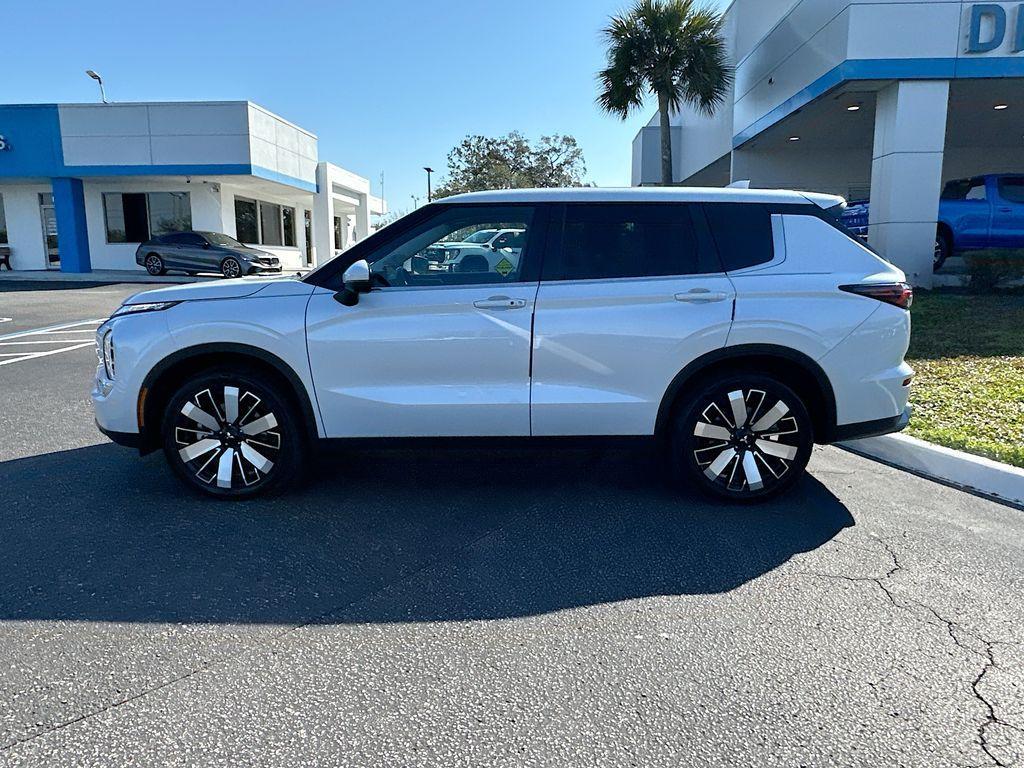 used 2025 Mitsubishi Outlander car, priced at $24,150