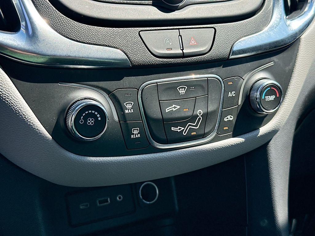 used 2024 Chevrolet Equinox car, priced at $20,859