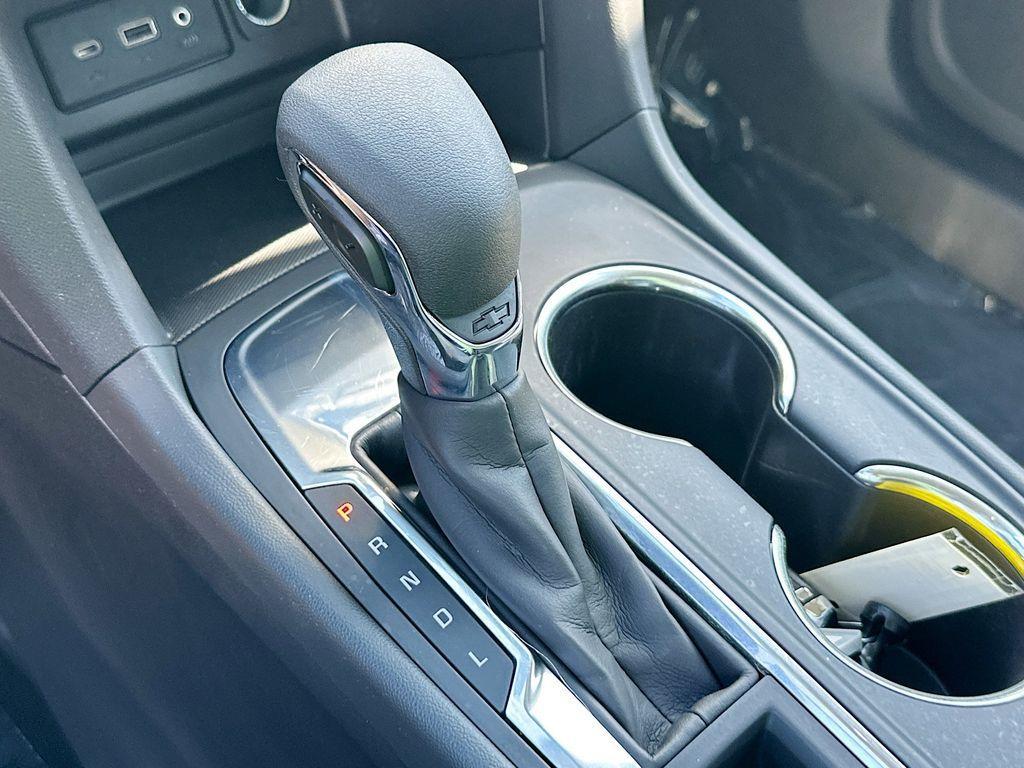used 2024 Chevrolet Equinox car, priced at $23,048