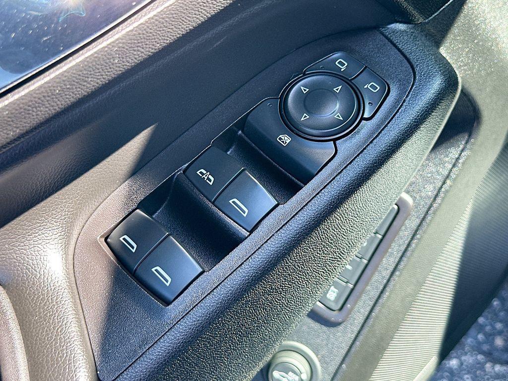 used 2020 Chevrolet Equinox car, priced at $17,048