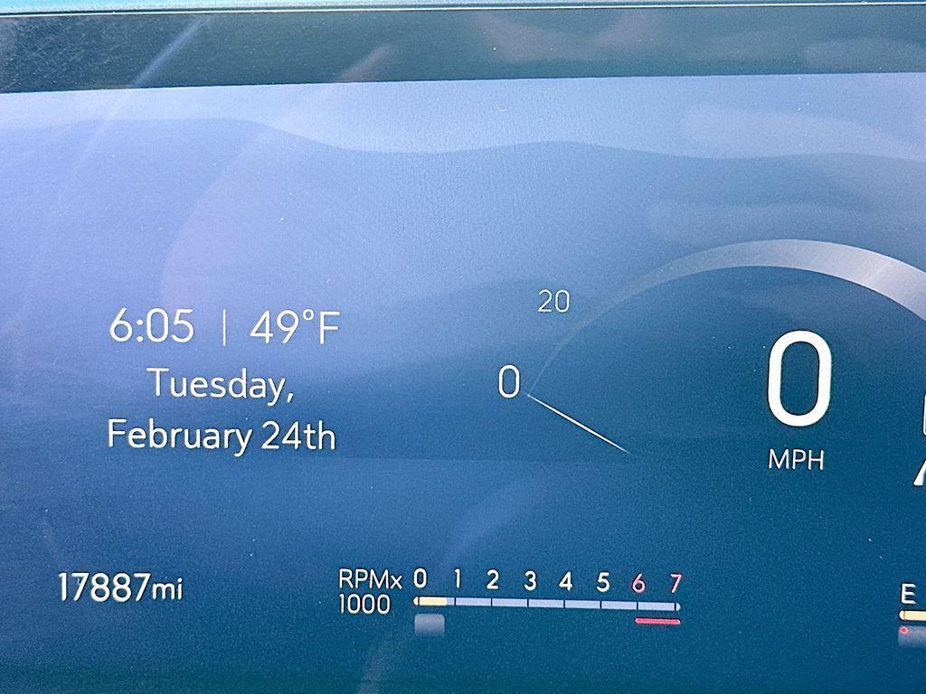 used 2025 Buick Envision car, priced at $26,000