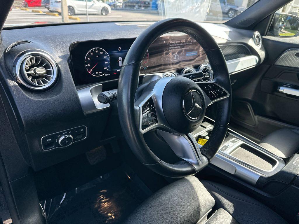 used 2025 Mercedes-Benz GLB 250 car, priced at $33,775