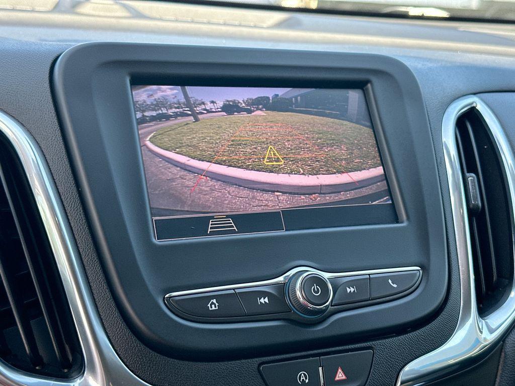 used 2024 Chevrolet Equinox car, priced at $20,900